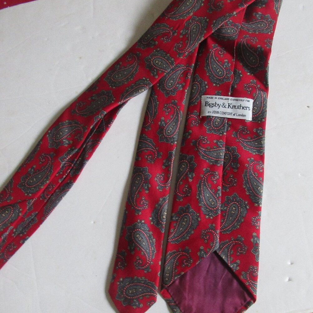 Bigsby & Kruthers Silk Tie Red Paisley
